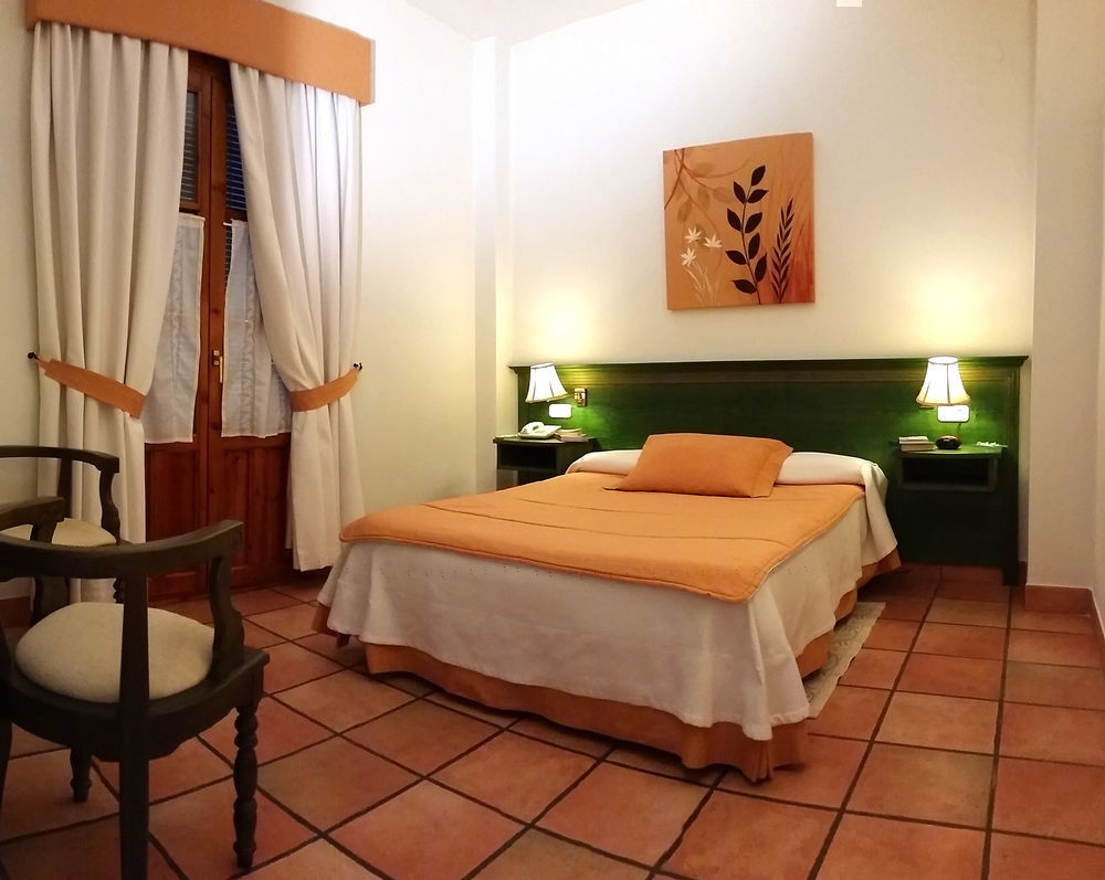 Hotel Los Cerezos Моначиль Экстерьер фото